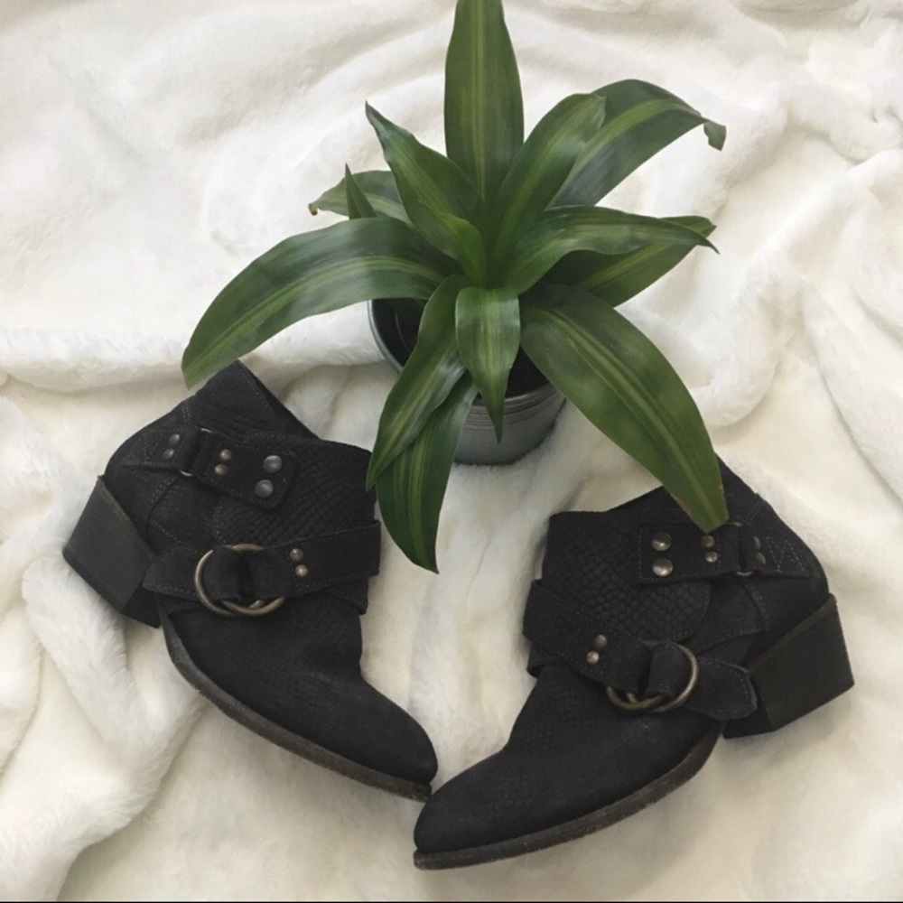 🌵FREE PEOPLE Tortuga Bootie 🌵